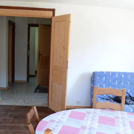 : 4 Pieces Pour 8 Personnes Avec Balcon, Garage Et Proche Du Centre - Fr-1-676-118 Apartment
